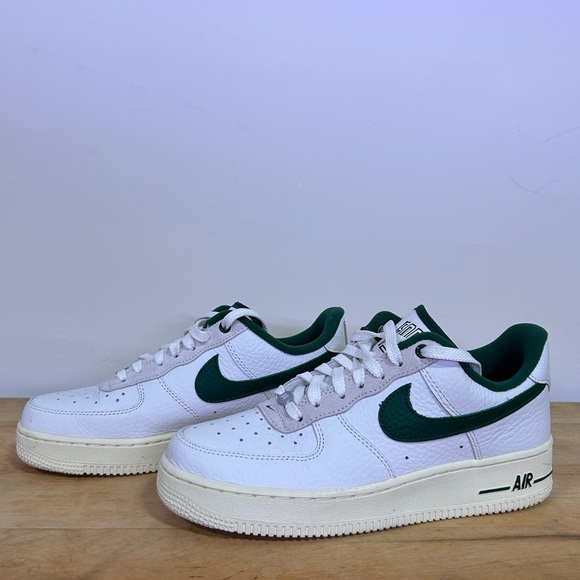 Women’s Air Force 1 - Picture 6 of 8